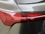 Audi E-tron 55 quattro S edition 95 kWh | SoH 100% | Panoramadak | Luchtvering | Adaptieve cruise control | Keyless | Navigatie Plus | Stoelverwarming | Achteruitrijcamera | Elektrische achterklep |