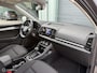 Skoda Karoq 1.5 TSI ACT Business / Pano / Trekhaak / CarPlay