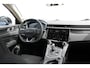 Lynk & Co 01 261PK Automaat Adaptieve Cruise Control / Elektrisch verstelbare voorstoelen / BLIS / Stoelverwarming / Climate Control / Parkeersensoren met 360 gradencamera / Regensensor