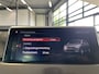 BMW X1 xDrive20i High Executive X-line Trekhaak Navigatie Zwart Leder Stoelverwarming 19 Inch Velgen Parkeersensoren Led Koplampen Elektrische Achterklep Sportstoelen 8-traps Automaat 2000 kg geremd trekgewicht !