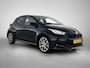 Toyota Yaris 1.5 Hybrid 130 Executive | BTW Voertuig | Stoel+stuurverwarming | Dodehoek detectie | Parkeersensoren voor+achter | Cruise control adaptive | Apple CarPlay/Android Auto | Achteruitrijcamera |