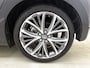 Toyota Yaris 1.5 Hybrid 130 Executive | BTW Voertuig | Stoel+stuurverwarming | Dodehoek detectie | Parkeersensoren voor+achter | Cruise control adaptive | Apple CarPlay/Android Auto | Achteruitrijcamera |