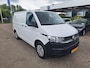 Volkswagen Transporter 6.1 - 2.0 TDI 90pk L1H1 26 Eco Business / Navigatie by APP / Cruise control / Parkeersensoren A / Bijrijdersbank / Trekhaak
