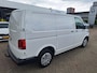 Volkswagen Transporter 6.1 - 2.0 TDI 90pk L1H1 26 Eco Business / Navigatie by APP / Cruise control / Parkeersensoren A / Bijrijdersbank / Trekhaak