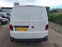 Volkswagen Transporter 6.1 - 2.0 TDI 90pk L1H1 26 Eco Business / Navigatie by APP / Cruise control / Parkeersensoren A / Bijrijdersbank / Trekhaak