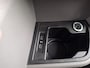Volkswagen Transporter 6.1 - 2.0 TDI 90pk L1H1 26 Eco Business / Navigatie by APP / Cruise control / Parkeersensoren A / Bijrijdersbank / Trekhaak
