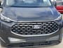 Ford Tourneo Custom 340 2.5 PHEV L2H1 Titanium X 233pk ZUID | 16-weg elek. AGR-stoel | Handsfree elek. dubbele zijschuifdeuren | Panoramadak | 15 B&O speaker | Inklapbare trekhaak | Verwarmbaar stuurwiel | Verwarmbare en elek. verstelbare stoelen tweede zitrij | Draadloos opladen | Prijs ex. BTW incl. BPM | Prijs Incl. BTW en BPM 70.400