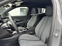 Peugeot 2008 1.2 Hybrid 145 PK Allure | Automaat | 2025 Auto | Navigatie | Keyless Entry / Start | Cruise Control | 360 Graden Camera | Parkeersensoren V+A | Hoge Zitpositie | Hybride Elektrisch rijden met Automaat | Climate Control | Stoelverwarming | LED Verlichting | 17" Lichtmetalen Velgen |