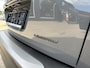 Peugeot 2008 1.2 Hybrid 145 PK Allure | Automaat | 2025 Auto | Navigatie | Keyless Entry / Start | Cruise Control | 360 Graden Camera | Parkeersensoren V+A | Hoge Zitpositie | Hybride Elektrisch rijden met Automaat | Climate Control | Stoelverwarming | LED Verlichting | 17" Lichtmetalen Velgen |