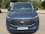Ford Tourneo Custom 340 2.5 PHEV L2H1 Titanium X SCI| 233pk | 16-weg elek. AGR-stoel | Handsfree elek. dubbele zijschuifdeuren | Panoramadak | 15 B&O speaker | Inklapbare trekhaak | Verwarmbaar stuurwiel | Verwarmbare en elek. verstelbare stoelen tweede zitrij | Draadloos opladen | Prijs ex. BTW incl. BPM | Prijs Incl. BTW en BPM 70.400