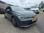 Volkswagen Golf 1.5 eTSI Oranje Edition | Met o.a. achteruitrijcamera, AppleCarPlay/AndroidAuto, panoramadak en cruise!