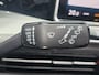 Volkswagen Golf 1.5 eTSI Oranje Edition | Met o.a. achteruitrijcamera, AppleCarPlay/AndroidAuto, panoramadak en cruise!