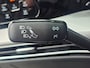 Volkswagen Golf 1.5 eTSI Oranje Edition | Met o.a. achteruitrijcamera, AppleCarPlay/AndroidAuto, panoramadak en cruise!