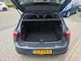 Volkswagen Golf 1.5 eTSI Oranje Edition | Met o.a. achteruitrijcamera, AppleCarPlay/AndroidAuto, panoramadak en cruise!