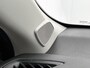 Toyota Yaris 1.5 Hybrid Style bi-tone | Head-Up Display| Parkeersensoren voor+achter | Dodehoek detectie | Draadloze telefoonlader | Keyless Entry/Start | Navigatie | Apple CarPlay/ Android auto |