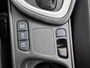 Toyota Yaris 1.5 Hybrid Style bi-tone | Head-Up Display| Parkeersensoren voor+achter | Dodehoek detectie | Draadloze telefoonlader | Keyless Entry/Start | Navigatie | Apple CarPlay/ Android auto |