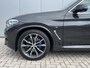 BMW X3 xDrive30d M-Sport High Executive Trekhaak Panoramadak Vol Leder Elektrische Stoelen Head-Up Display Harman Kardon Audio 20 Inch Velgen Life Cockpit Professional Driving Assist Plus Adaptieve Cruise Control Apple Carplay Andr Vol Opties BTW Auto 6-cilinder !