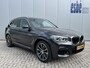 BMW X3 xDrive30d M-Sport High Executive Trekhaak Panoramadak Vol Leder Elektrische Stoelen Head-Up Display Harman Kardon Audio 20 Inch Velgen Life Cockpit Professional Driving Assist Plus Adaptieve Cruise Control Apple Carplay Andr Vol Opties BTW Auto 6-cilinder !