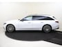Mercedes-Benz E-klasse Estate 300 e Sport Edition / AMG/ Panoramadak/ Premium/ Rijassistentiepakket/ SUPERSCREEN/ Burmester 4D/ Leder/ El. Trekhaak