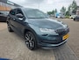 Skoda Karoq 1.5 TSI ACT Sportline Business | Met o.a. stoelverwarming, digitaal dashboard, navigatie en AppleCarPlay/AndroidAuto!