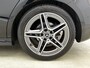 Mercedes-Benz A-klasse 180 Business Solution AMG | Stoelverwarming | Parkeerpakket met Camera | Car Play | LED Verlichting | Inclusief 24 maanden Mercedes-Benz Certified garantie voor Europa.