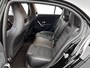 Mercedes-Benz A-klasse 180 Business Solution AMG | Stoelverwarming | Parkeerpakket met Camera | Car Play | LED Verlichting | Inclusief 24 maanden Mercedes-Benz Certified garantie voor Europa.