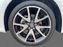 Toyota Yaris 1.5 Hybrid Dynamic *Automaat*Navi+Camera*Winter Pack*Climate Control*LM. Velgen*Adapt. Cruise Control*Zeer nette auto!