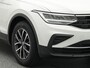 Volkswagen Tiguan Life 1.5 TSI 150 PK Automaat | Trekhaak | Camera | Navigatie | Stoelverwarming | Cruise controle |