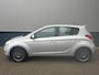 Hyundai i20 1.4i DynamicVersion Airco Nieuwe apk