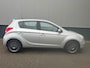 Hyundai i20 1.4i DynamicVersion Airco Nieuwe apk