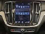Volvo V60 2.0 T8 Recharge AWD Inscription | SOH: 97% | Long Range | Trekhaak | Stoel/stuur verwarming | Camera | Adaptieve Cruise | Power Seats | Memory | Schuif/kantel Panoramadak | BLIS |