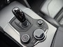 Alfa Romeo Stelvio 2.0 T Q4 AWD B-Tech /Apple Carplay/Camera+PDC V+A/Adaptive Cruise Control/Lederen stoelen+memory/Climate Control/Stoel&Stuurverwarming/Keyless/Trekhaak/(MET GARANTIE*)