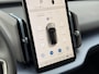 Volvo EX30 P5 Long Range 69 kWh Plus Europa | Harman Kardon audio | Elektrisch verstelbare voorstoelen | Stoel- & Stuurwielverwarming | Elektrisch bedienbare achterklep | Keyless Entry met KeyTag | Getint glas achter | 18" Lichtmetalen velgen | Google Maps & Infotainment