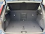 Volvo XC40 B4 AUT7 197PK Plus Dark | 20" Lichtmetalen velgen | Dakspoiler | Trekhaak semi elektrisch inklapbaar | Panoramadak | Elektrisch verstelbare voorstoelen | Lederen bekleding | Harman Kardon audio | Adaptieve Cruise Control met Pilot Assist | BLIS Dodehoekdetectie | Stoel- & Stuurwielverwarming