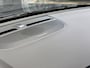 Volvo XC40 B4 AUT7 197PK Plus Dark | 20" Lichtmetalen velgen | Dakspoiler | Trekhaak semi elektrisch inklapbaar | Panoramadak | Elektrisch verstelbare voorstoelen | Lederen bekleding | Harman Kardon audio | Adaptieve Cruise Control met Pilot Assist | BLIS Dodehoekdetectie | Stoel- & Stuurwielverwarming