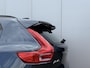 Volvo XC40 B4 AUT7 197PK Plus Dark | 20" Lichtmetalen velgen | Dakspoiler | Trekhaak semi elektrisch inklapbaar | Panoramadak | Elektrisch verstelbare voorstoelen | Lederen bekleding | Harman Kardon audio | Adaptieve Cruise Control met Pilot Assist | BLIS Dodehoekdetectie | Stoel- & Stuurwielverwarming