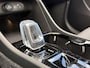 Volvo XC40 B4 AUT7 197PK Plus Dark | 20" Lichtmetalen velgen | Dakspoiler | Trekhaak semi elektrisch inklapbaar | Panoramadak | Elektrisch verstelbare voorstoelen | Lederen bekleding | Harman Kardon audio | Adaptieve Cruise Control met Pilot Assist | BLIS Dodehoekdetectie | Stoel- & Stuurwielverwarming