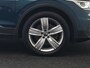Volkswagen Tiguan 1.4 TSI eHybrid Active PHEV 245pk Dealer O.H. | Trekhaak Af Fabriek | Adaptive Cruise | Head Up | IQ Light | Keyless | Blis | Sportstoelen & Stuur Verwarmd | Sfeerverlichting | Apple Carplay | Navigate | DAB | 19"L.M | Plug In Hybrid |