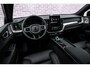 Volvo XC60 2.0 T8 Plug-in hybrid AWD Ultra Dark Exec. Ed. Edition | Luchtvering | 22" | Gelamineerd Glas | Bowers & Wilkins | Stoelmassage & Ventilatie | MY '27 |