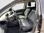 Citroën C4 Cactus 1.2 PureTech Shine Automaat | Stoelverwarming | Trekhaak | Camera | Parkeersensoren | Full map navigatie |