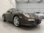 Porsche 911 997.2 Targa 4 3.6 PDK 47.728km/MACADAMIA METALLIC/SAND BEIGE INTERIEUR/VOLLEDIG PORSCHE DEALER HISTORIE