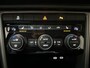 Volkswagen T-Roc 1.0 TSI 110pk Style Business Stoelverwarming Parkeersensoren Navigatie DAB+ App-Connect