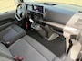 Peugeot e-Expert L3 75 kWh 136pk | 8 jaar garantie | 0% financial lease| NAVI | Apple Carplay | Android Auto | Parkeersensoren achter | Achteruitrijcamera | Mistlampen | Licht- en regensensor | Automatische verlichting | Digital cockpit | Tussenwand comfort met raam | Houten afwerking laadruimte | van €48.570 voor €37.250 ex. BTW rijklaar