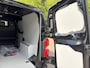 Peugeot e-Expert L3 75 kWh 136pk | 8 jaar garantie | 0% financial lease| NAVI | Apple Carplay | Android Auto | Parkeersensoren achter | Achteruitrijcamera | Mistlampen | Licht- en regensensor | Automatische verlichting | Digital cockpit | Tussenwand comfort met raam | Houten afwerking laadruimte | van €48.570 voor €37.250 ex. BTW rijklaar