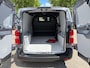 Peugeot e-Expert L2 75 kWh 136pk | ACTIE | 8 jaar garantie | 0% financial lease| NAVI | Apple Carplay | Android Auto | Parkeersensoren voor en achter | Achteruitrijcamera | Dode hoek detectie | Mistlampen | Licht- en regensensor | Automatische verlichting | Digital cockpit | Tussenwand comfort met raam | Houten afwerking laadruimte | LED laadruimteverlichting | Reservewiel | van €48.170 voor €35.995 ex. BTW rijklaar