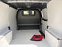 Peugeot e-Expert L2 75 kWh 136pk | ACTIE | 8 jaar garantie | 0% financial lease| NAVI | Apple Carplay | Android Auto | Parkeersensoren voor en achter | Achteruitrijcamera | Dode hoek detectie | Mistlampen | Licht- en regensensor | Automatische verlichting | Digital cockpit | Tussenwand comfort met raam | Houten afwerking laadruimte | LED laadruimteverlichting | Reservewiel | van €48.170 voor €36.995 ex. BTW rijklaar