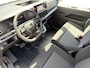 Peugeot e-Expert L2 75 kWh 136pk | ACTIE | 8 jaar garantie | 0% financial lease| NAVI | Apple Carplay | Android Auto | Parkeersensoren voor en achter | Achteruitrijcamera | Dode hoek detectie | Mistlampen | Licht- en regensensor | Automatische verlichting | Digital cockpit | Tussenwand comfort met raam | Houten afwerking laadruimte | LED laadruimteverlichting | Reservewiel | van €48.170 voor €36.995 ex. BTW rijklaar