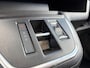 Opel Vivaro-e Electric L3 75 kWh 136pk | ACTIE | 8 jaar garantie | 0% financial lease | Houten afwerking laadruimte | NAVI | Multimedia | Apple Carplay | Android Auto | Achteruitrijcamera | Parkeersensoren voor en achter | Dode hoek detectie | Digitale cockpit | Stuurwielbediening | Mistlampen | Licht- en regensensor | Automatic light | Tussenwand comfort met raam | Bestuurdersstoel comfort | Bank voorpassagiers | Reservewiel | van €48.420 voor €36.150 ex. BTW rijklaar