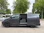 Citroën E-Jumpy L3 75 kWh 136pk | 0% financial lease | 8 jaar garantie | STX SPORT | Lederen bekleding STX | STX Pakket | Dakspoiler | Sideskirts | 18 inch zwarte velgen | 2-zits | Dubbele schuifdeur | City Pakket | Comfort Pakket | Exterieur Pakket | Full ECO LED verlichting | Winter Pakket | Houten afwerking laadruimte | Reservewiel | van €54.780 voor €42.995 ex. BTW rijklaar