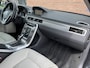 Volvo V70 1.6 T4 MOMENTUM | NL-AUTO! | DEALER OH! | LEDER!